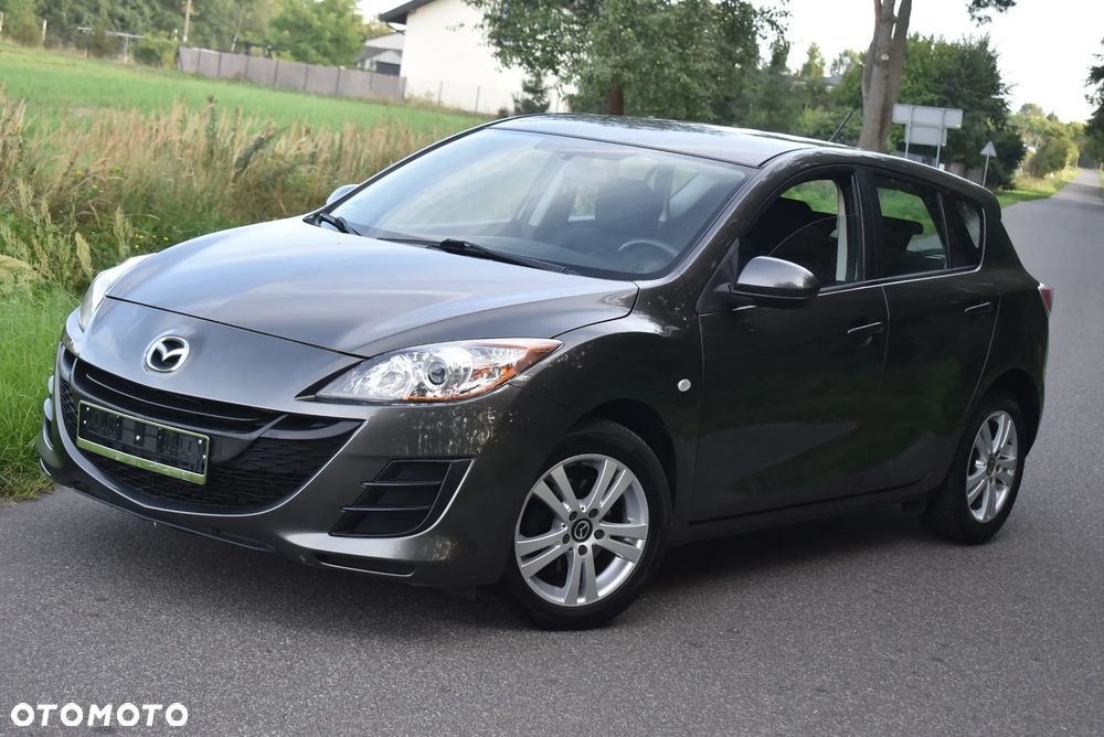 Mazda 3 1.6 Active + - 4