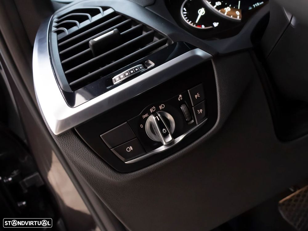 BMW X3 18 d sDrive Ed. L.Style Auto - 19