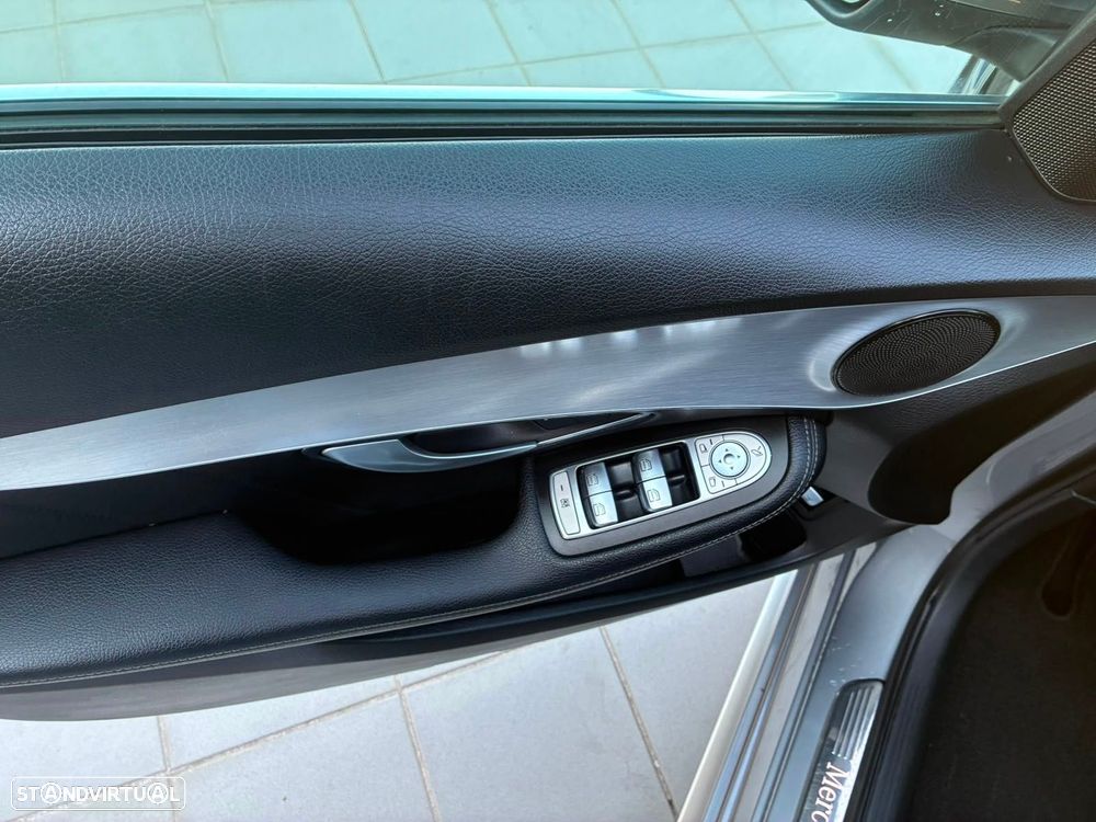 Mercedes-Benz C 300 - 10