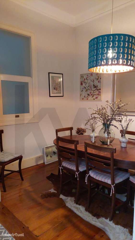 Apartamento em Edifício de traça antiga, com logradouro de 30m2 - Grande imagem: 3/24