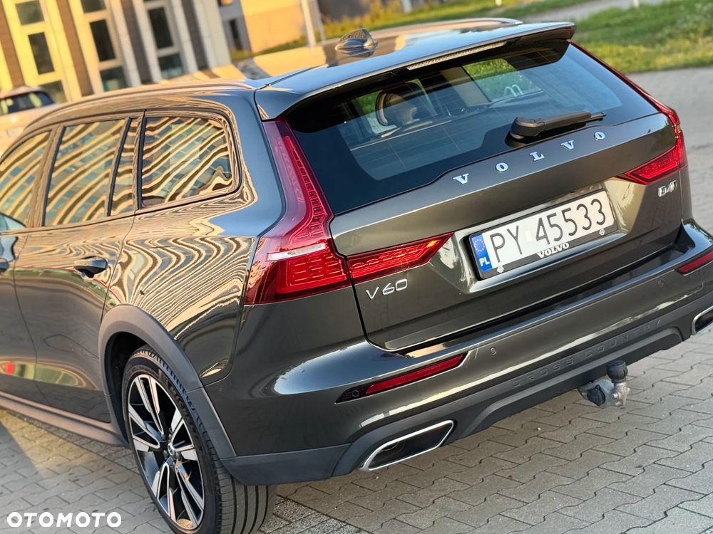 Volvo V60 Cross Country - 2