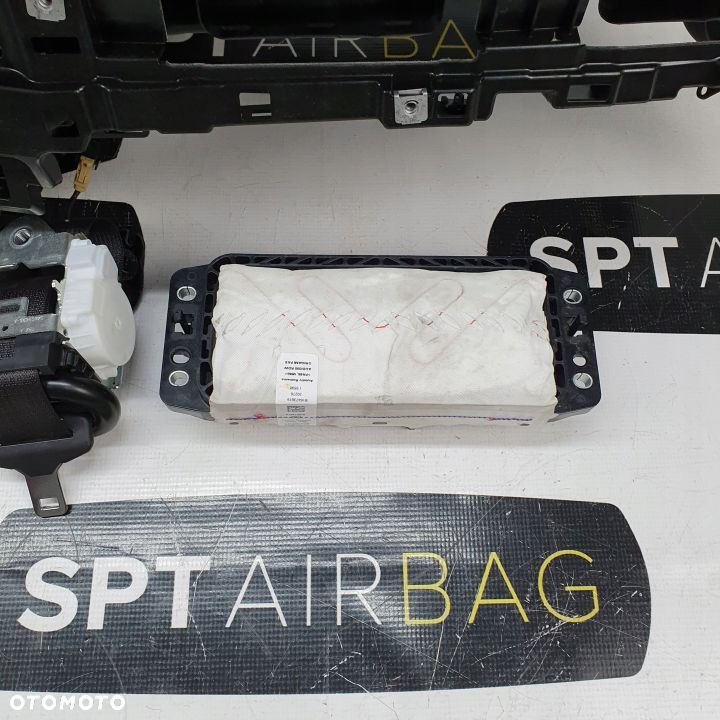 AUDI A3 8Y DESKA ROZDZIELCZA KONSOLA KOKPIT PULPIT PODUSZKI AIRBAG AIR BAG PASY KIT SET - 8