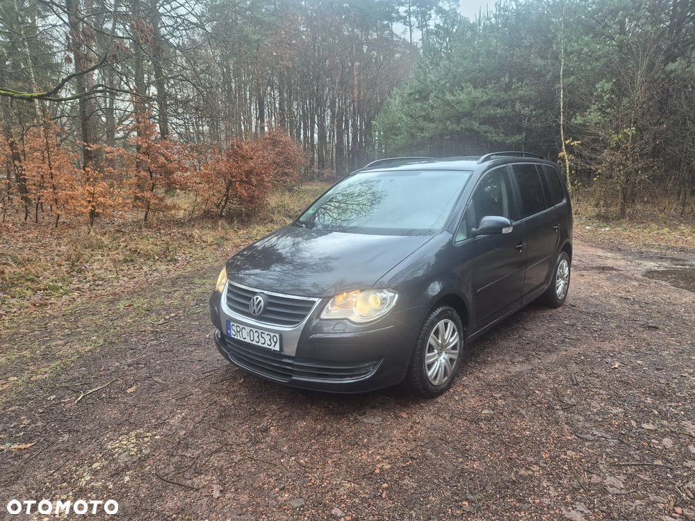 Volkswagen Touran - 1