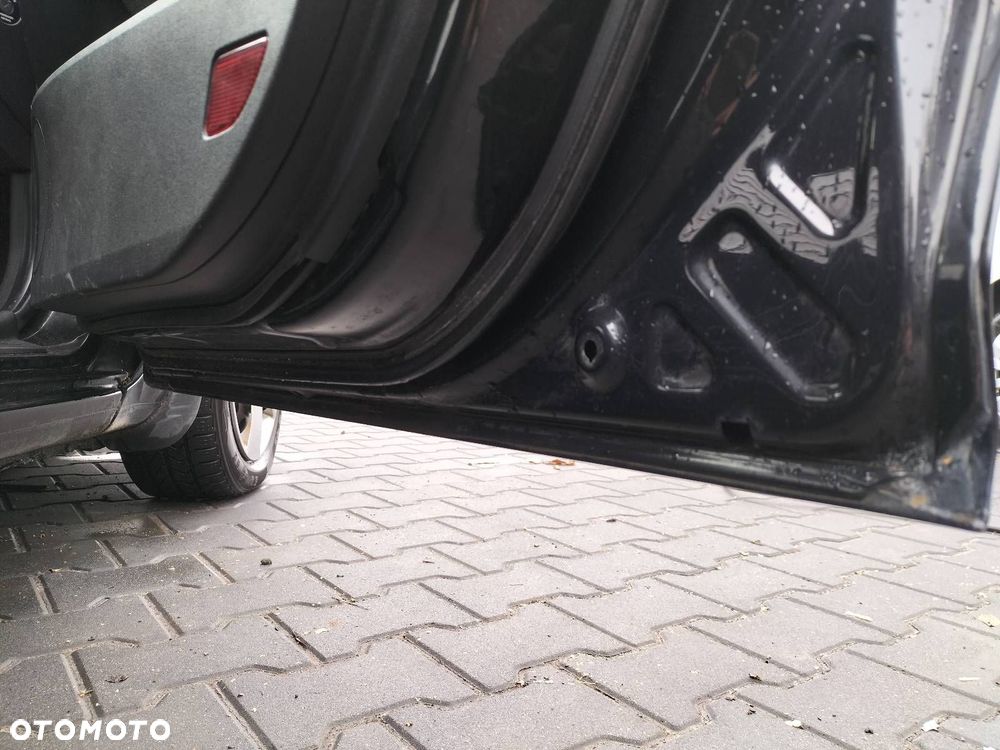 DRZWI KOMPLETNE PRAWY PRZÓD KIA CEED I 1K - 11