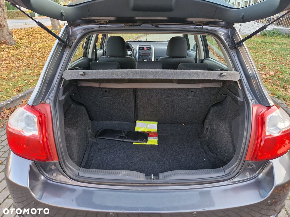 Toyota Auris 1.33 VVT-i Premium Comfort - 26