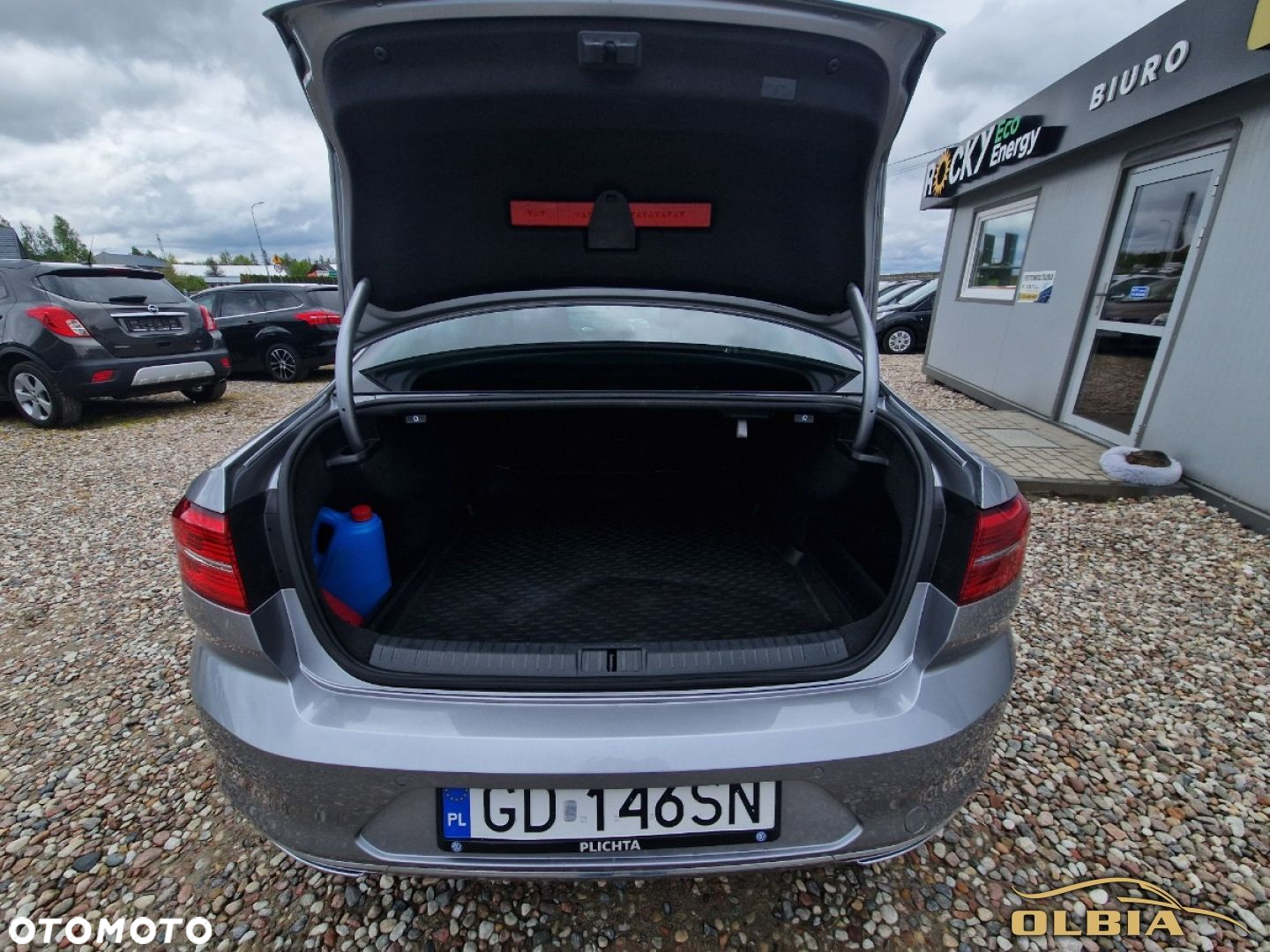 Volkswagen Passat - 14