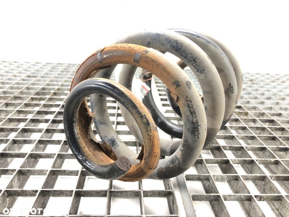 SPRĘŻYNA TYŁ  VW TRANSPORTER V Autobus (7HB, 7HJ, 7EB, 7EJ) 2003 - 2015 2.0 TDI 84 kW [114 KM] - 3