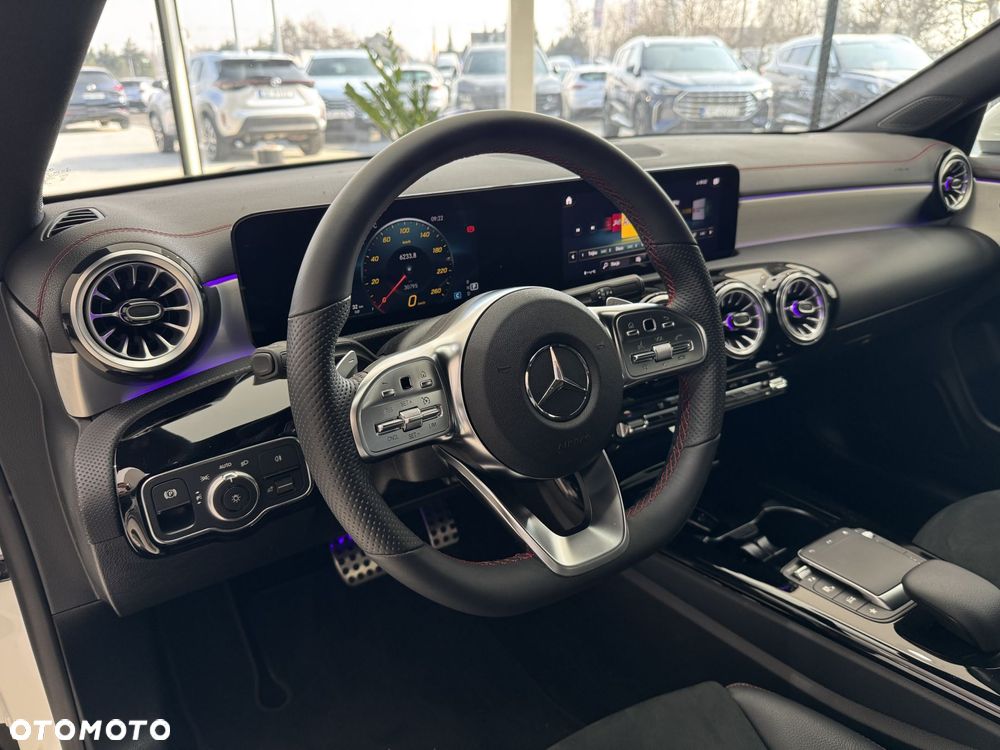 Mercedes-Benz CLA - 8