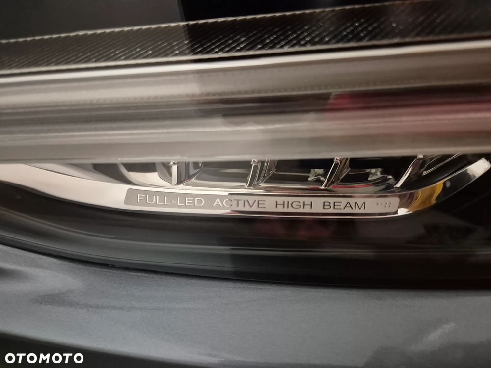Volvo V90 D4 Geartronic Momentum - 36