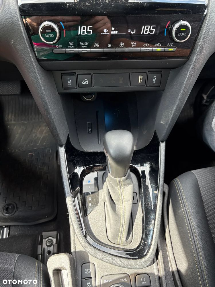 Toyota Yaris - 8