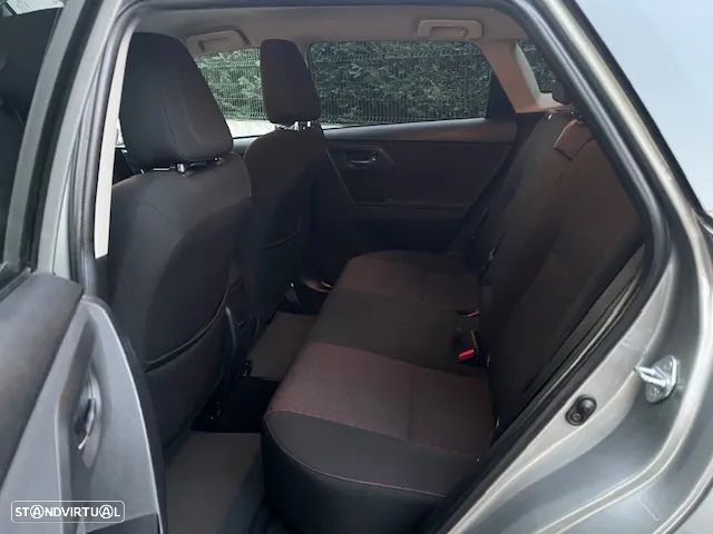 Toyota Auris 1.4 D-4D ACtive+AC - 21