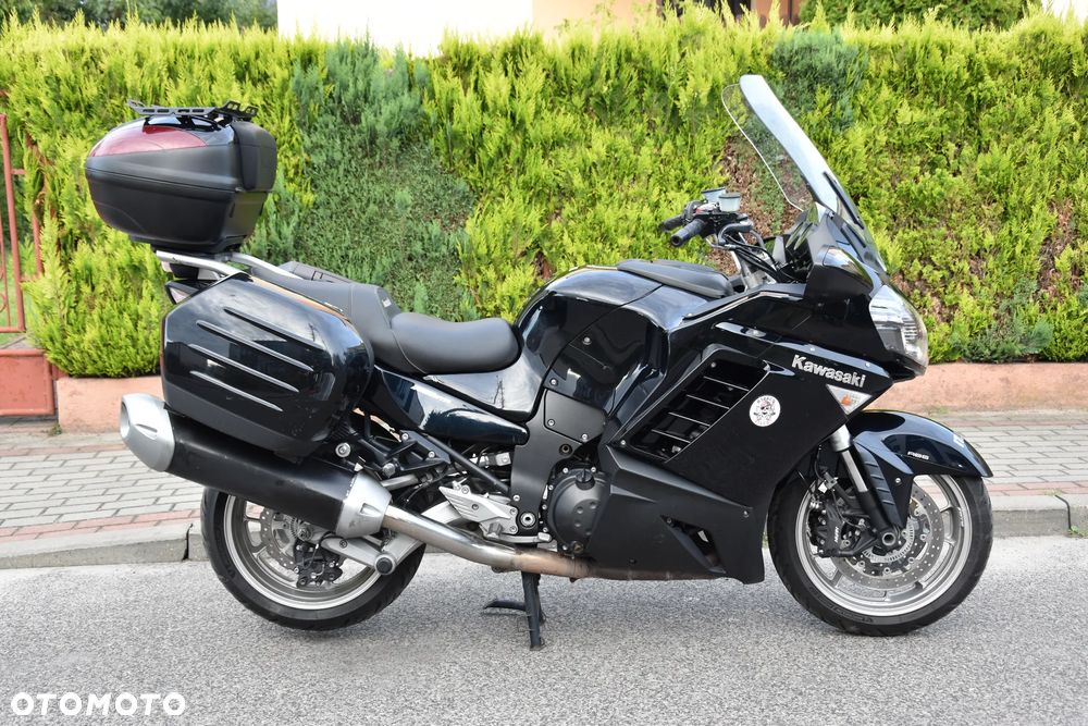 Kawasaki GTR - 6