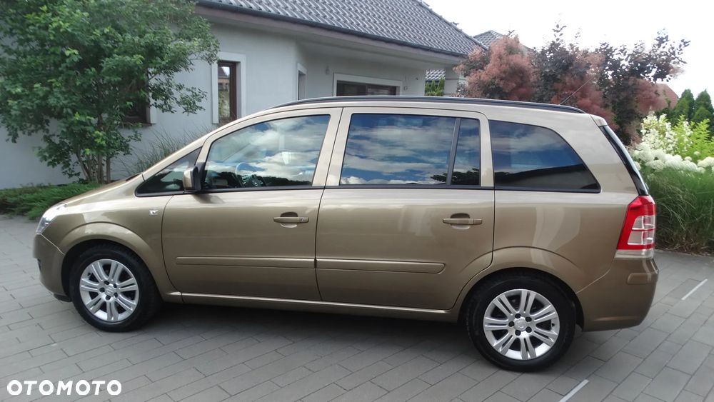 Opel Zafira 1.8 Family Plus - 8