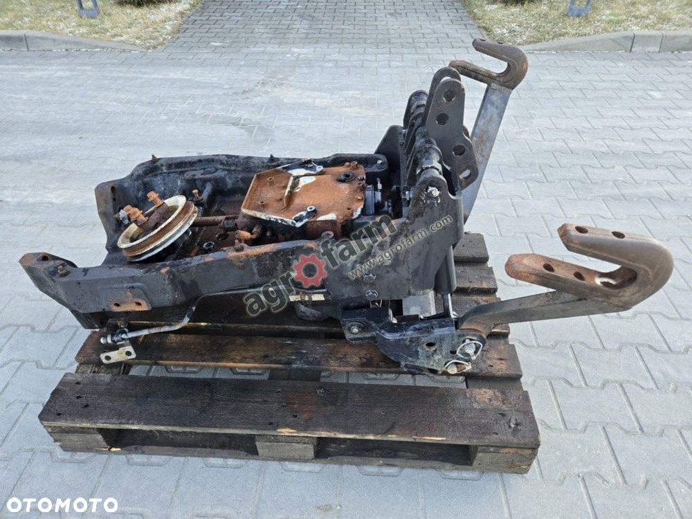 TUZ, przedni podnośnik, Deutz Agroplus 410 - 4