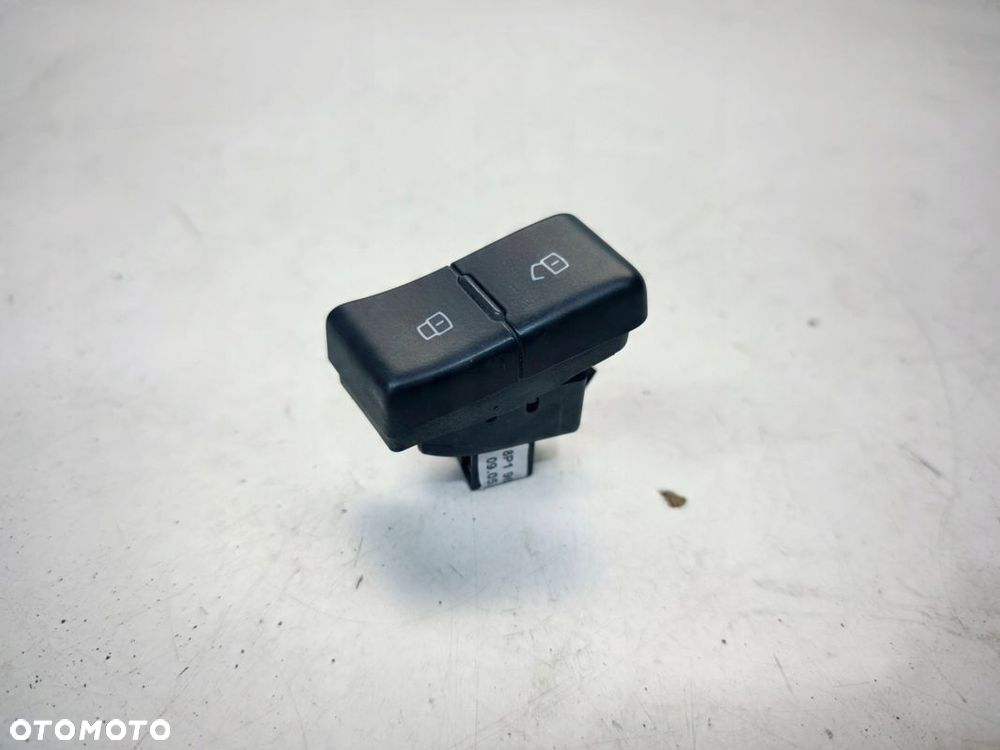 PRZEŁĄCZNIK BLOKADY DRZWI AUDI A3 8P 8P3 2008-2012 8P1962107F - 2
