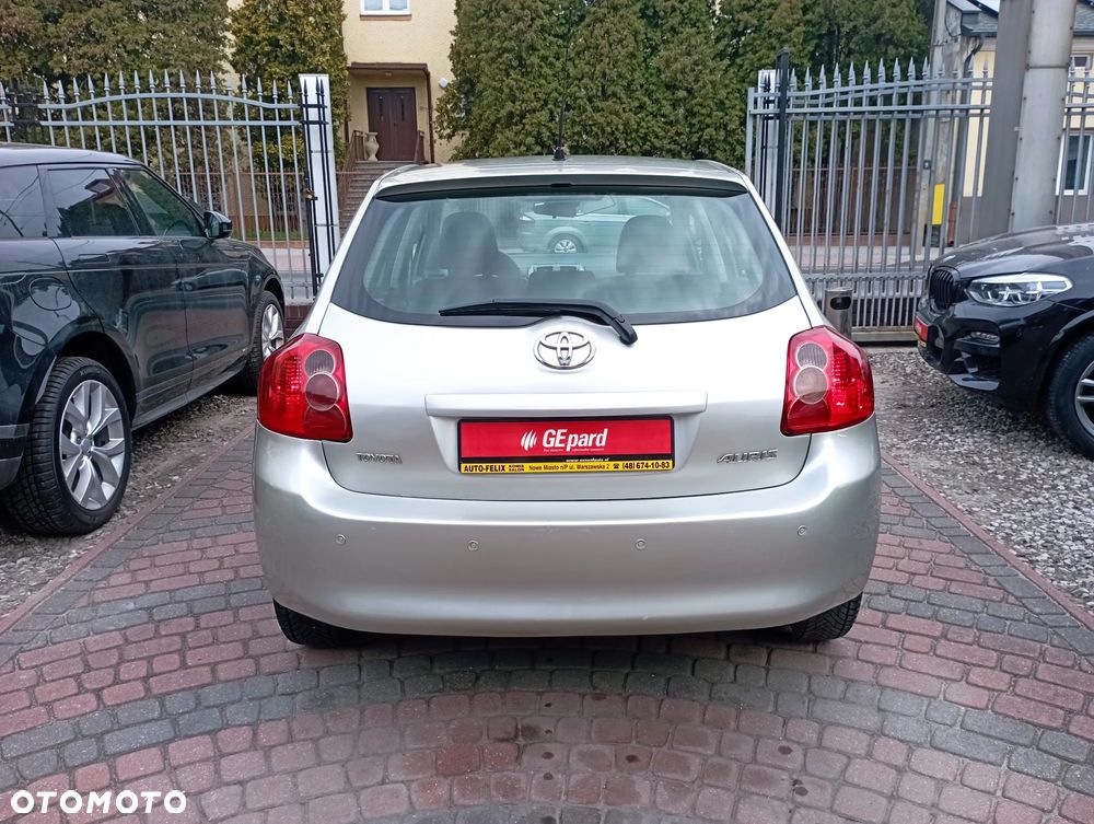 Toyota Auris 1.4 D-4D Luna - 5