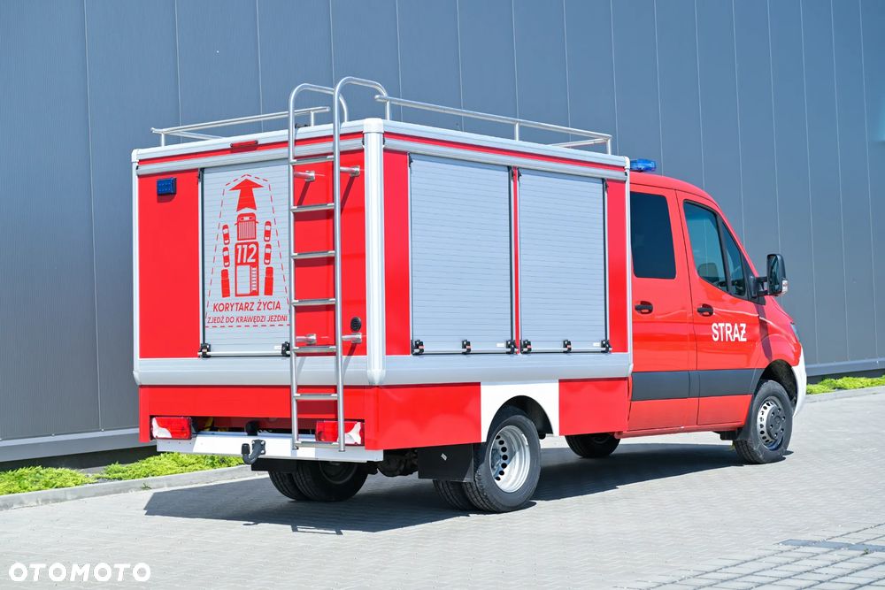 Mercedes-Benz Sprinter - 14