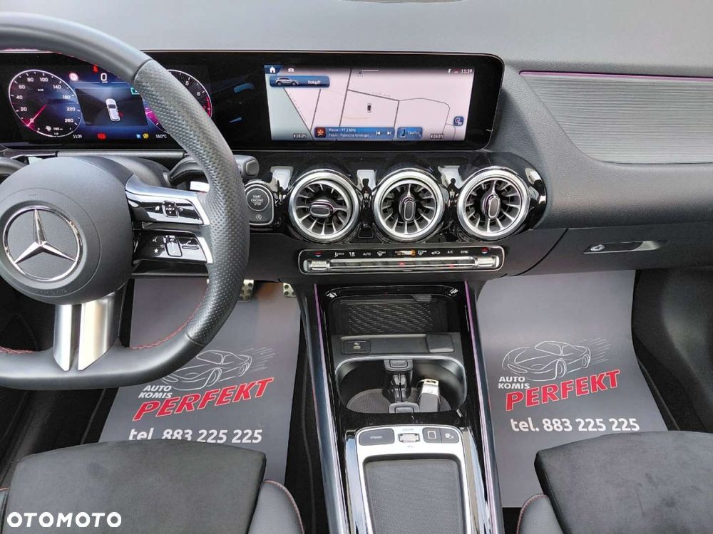 Mercedes-Benz GLA - 23