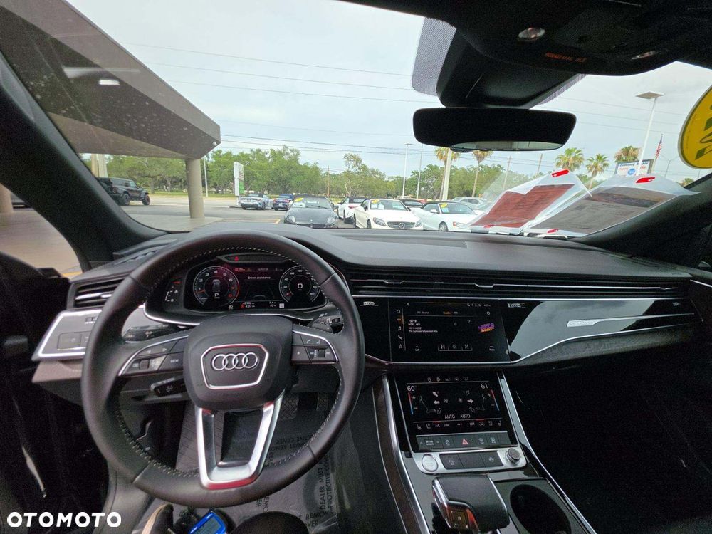 Audi Q8 55 TFSI quattro tiptronic - 7