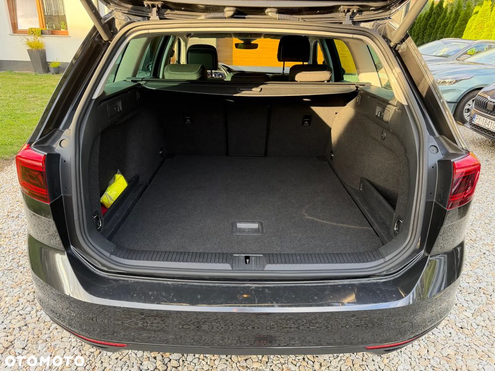 Volkswagen Passat Variant - 24