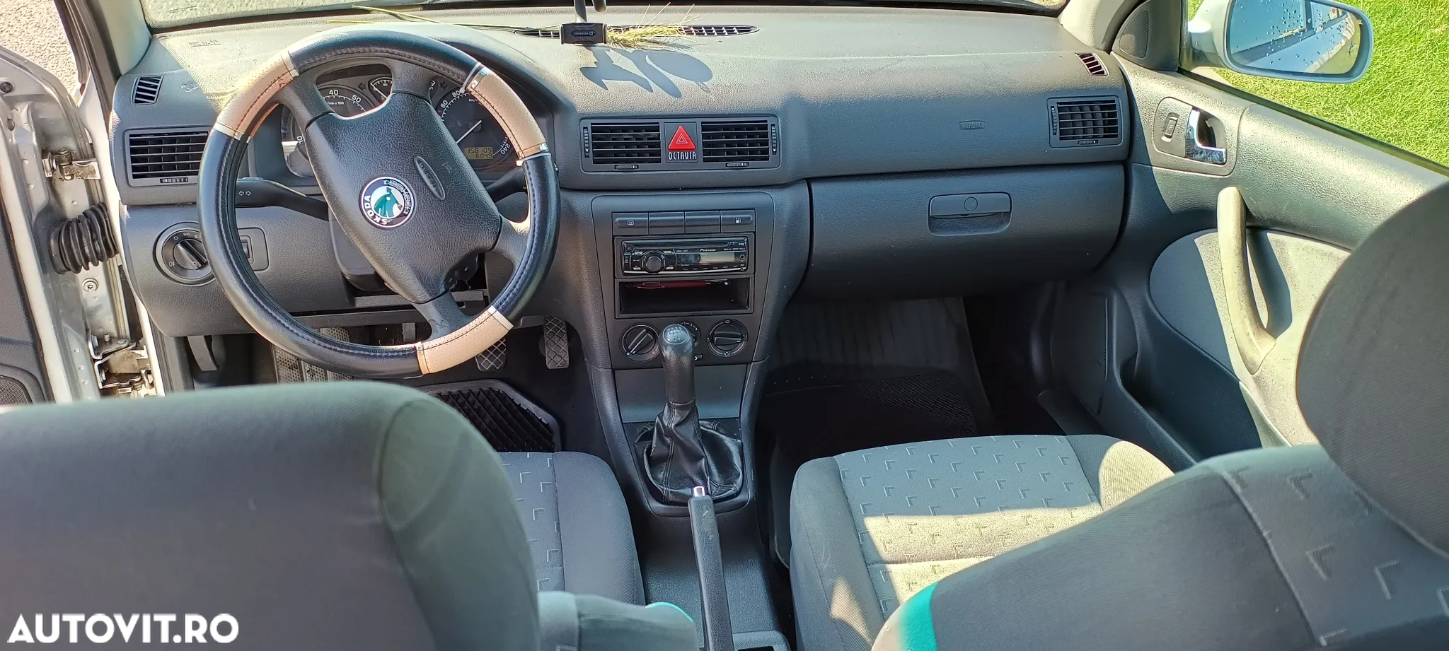 Skoda Octavia 1.6 Ambiente - 5