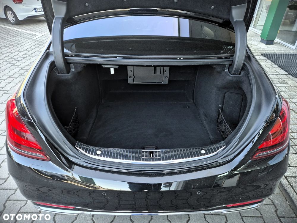 Mercedes-Benz Klasa S 560 4-Matic L 9G-TRONIC - 36