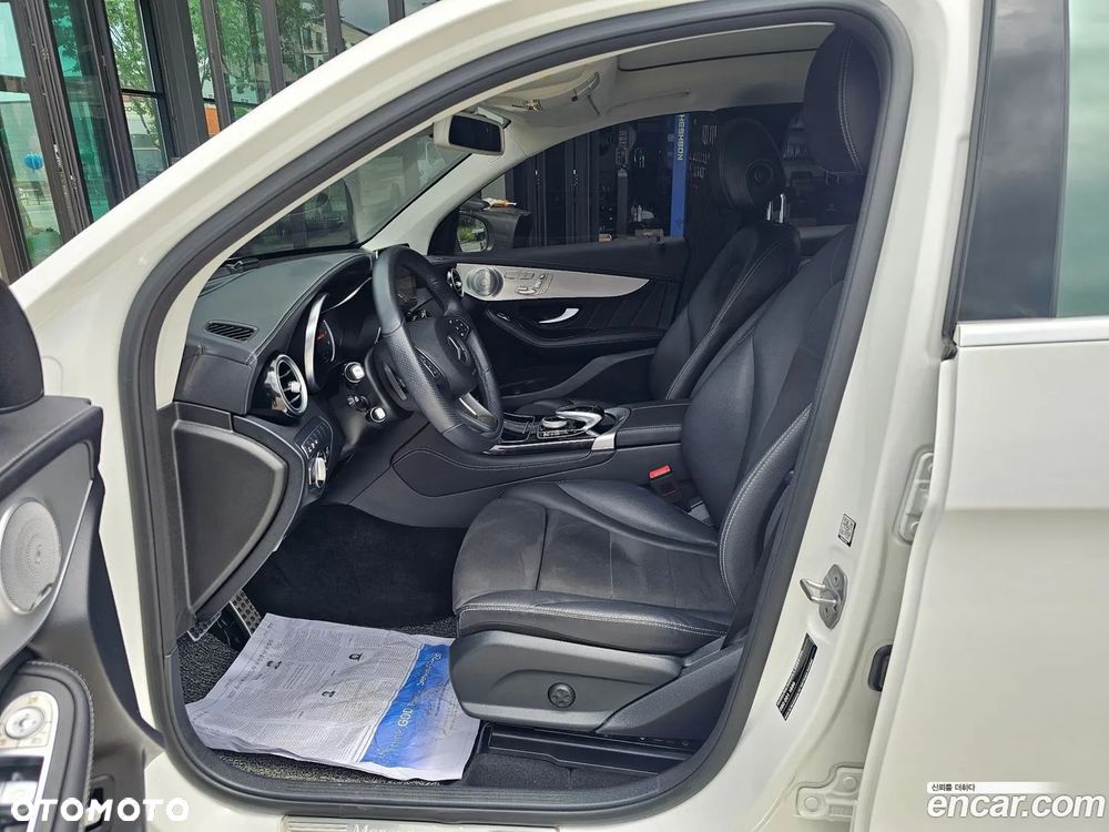 Mercedes-Benz GLC - 8