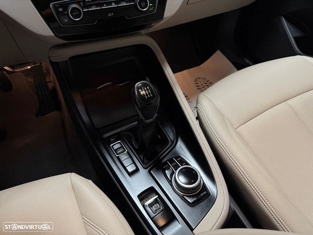 BMW X1 16 d sDrive Advantage - 28