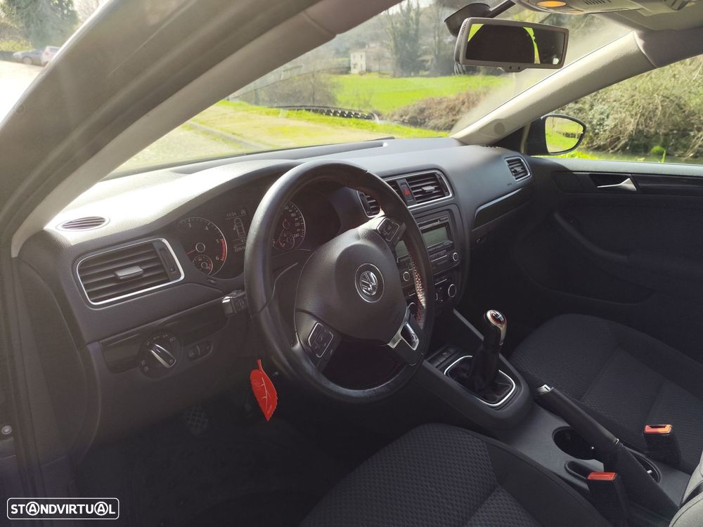 VW Jetta 1.6 TDi Trendline - 17