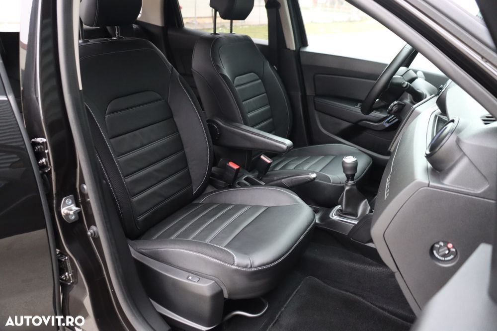Dacia Duster TCe 100 2WD Celebration - 9