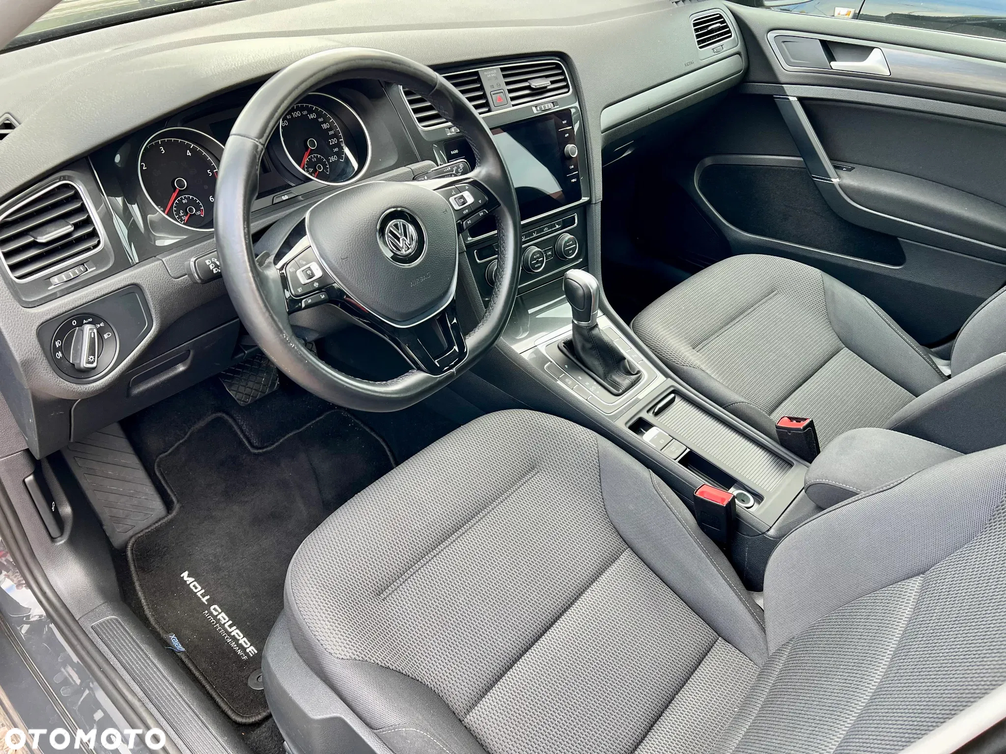 Volkswagen Golf VII 1.6 TDI BMT Comfortline DSG - 29