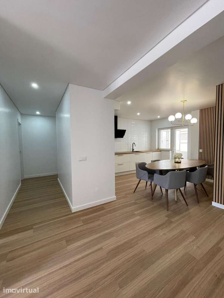 Apartamento T3 remodelado no coração de Vila Real de Santo António - Grande imagem: 4/20
