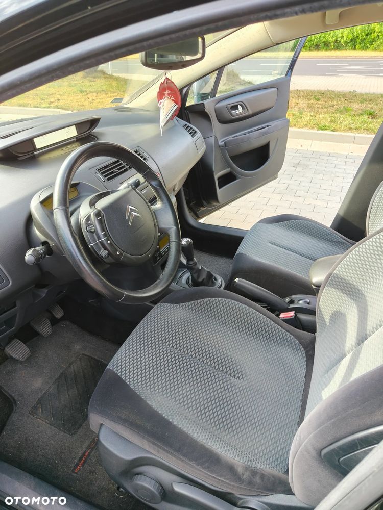 Citroën C4 1.4 16V SX - 9