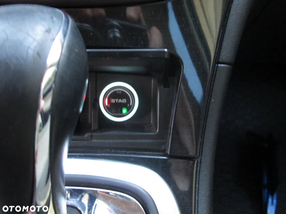 Opel Insignia 1.6 SIDI Turbo Sport - 2