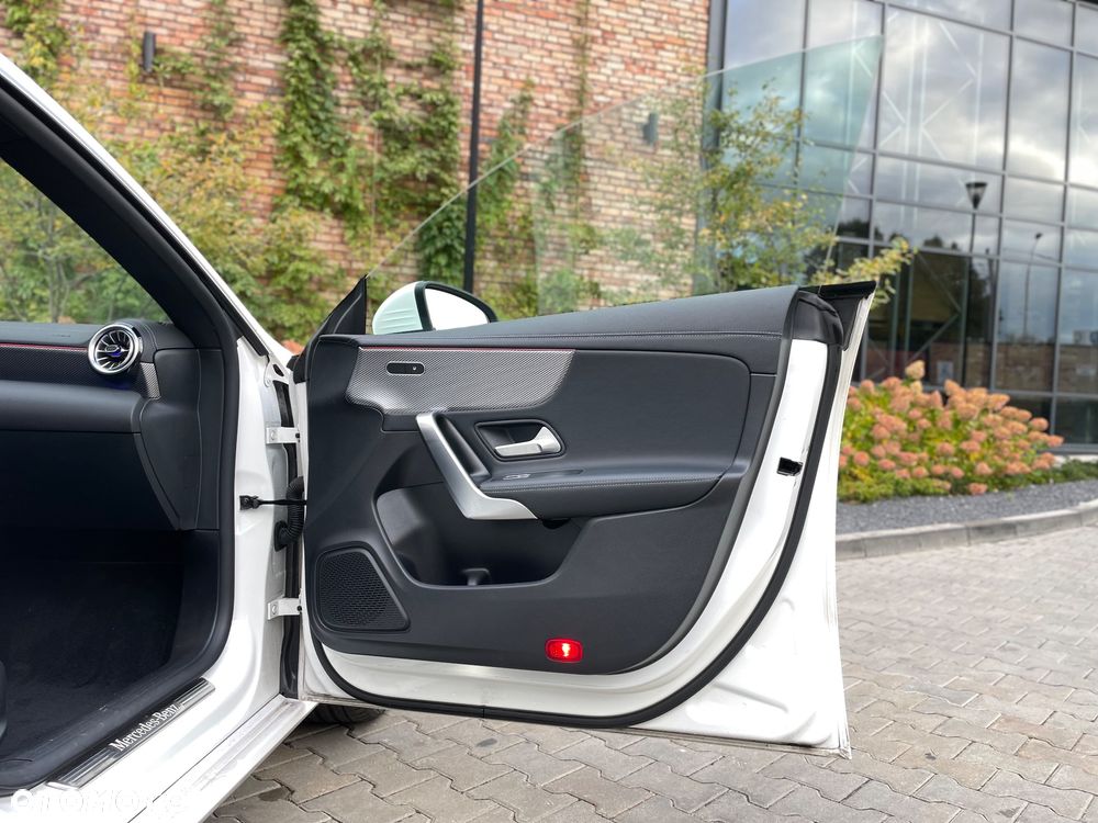 Mercedes-Benz CLA 200 d 8G-DCT Progressive - 14