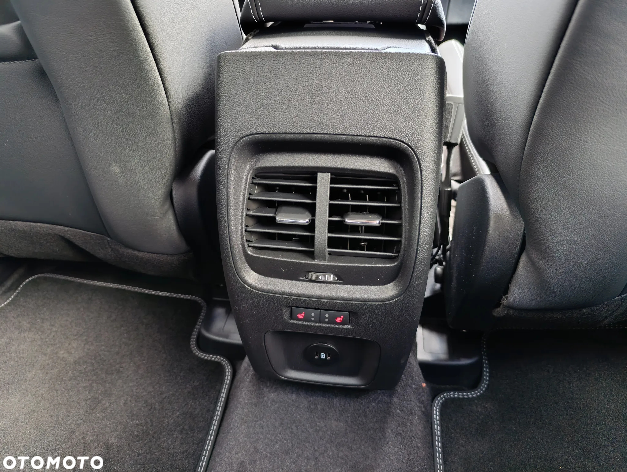 Ford Kuga - 34