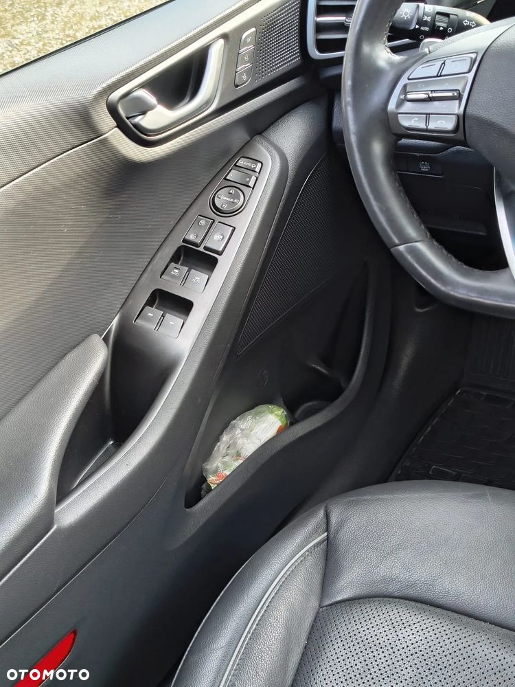 Hyundai IONIQ Hybrid Platinum - 21