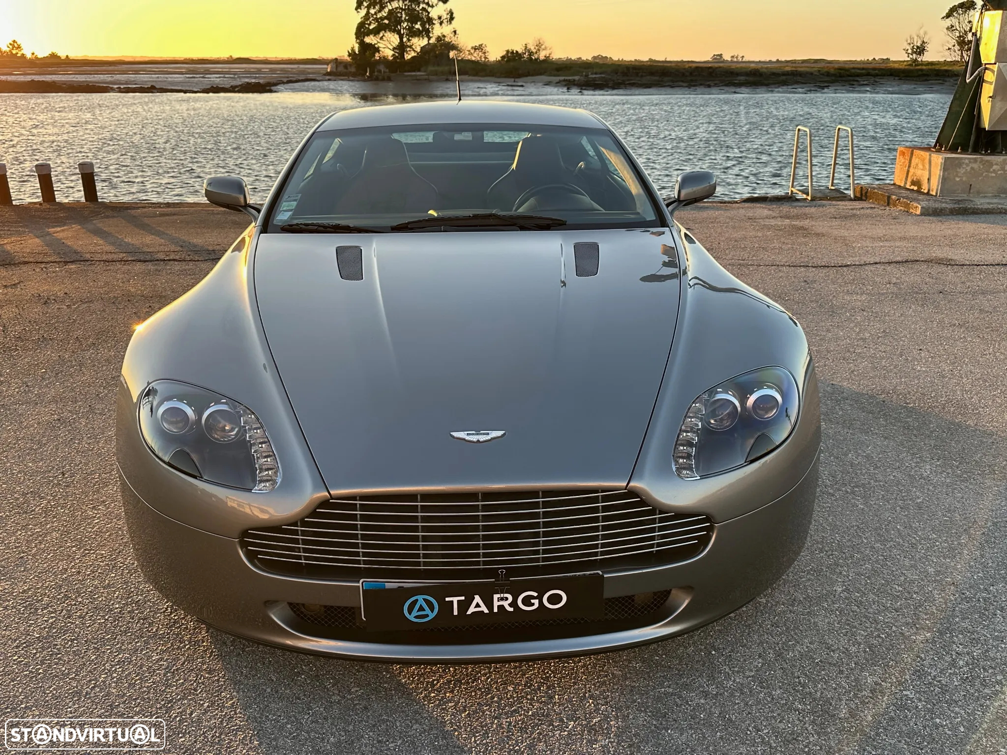 Aston Martin Vantage Coupe V8 - 10