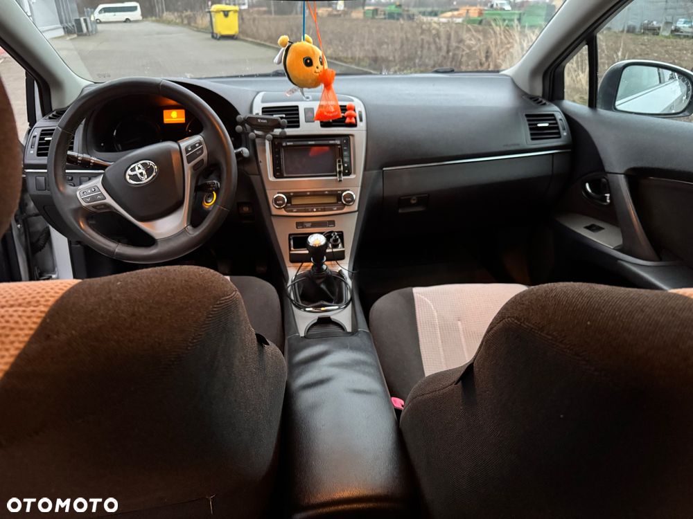 Toyota Avensis 2.0 D-4D - 8