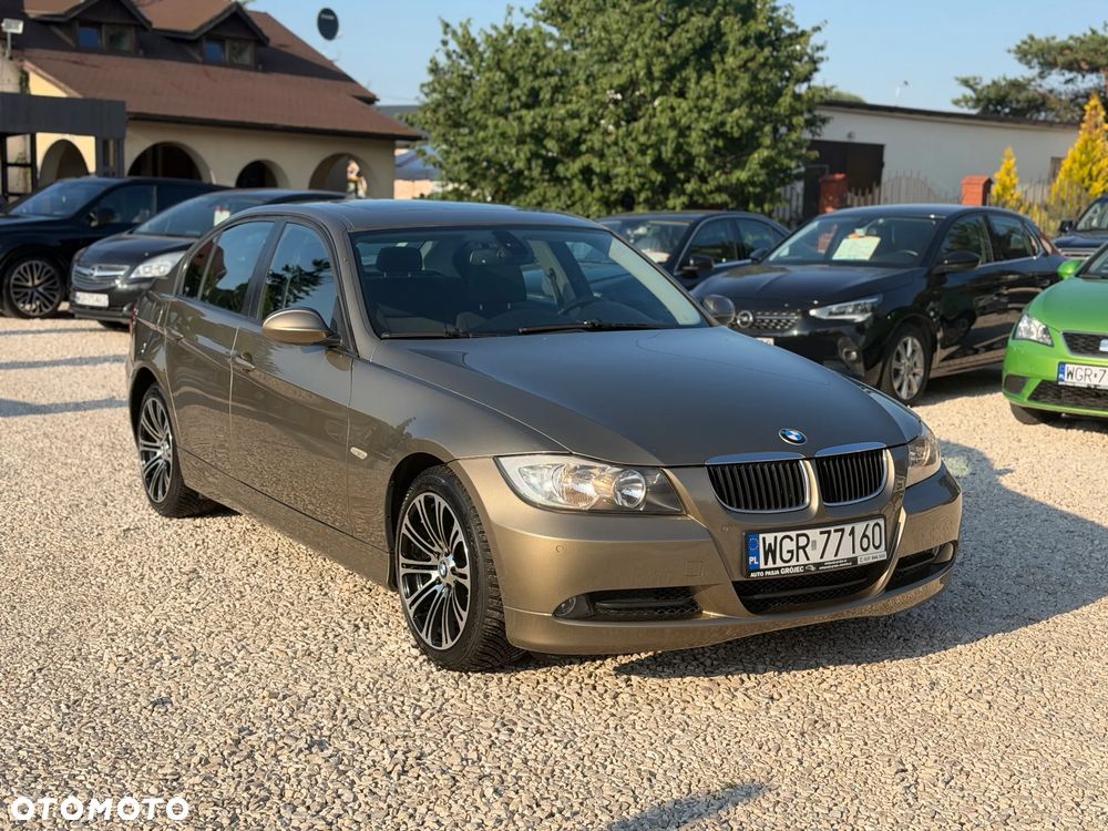 BMW Seria 3 320i - 5