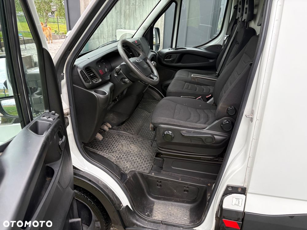 Iveco DAILY - 7
