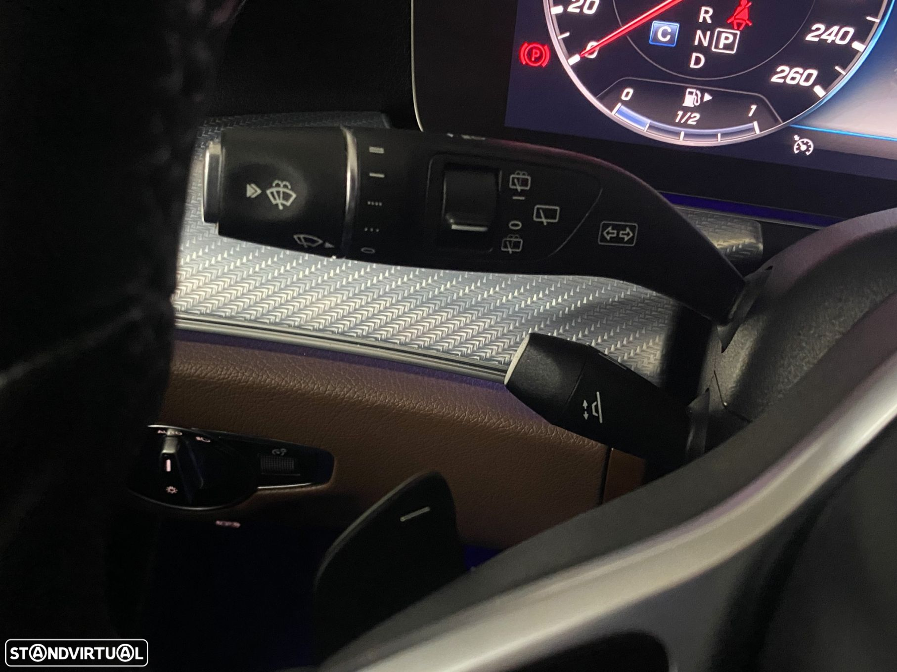 Mercedes-Benz E 300 de Avantgarde - 18