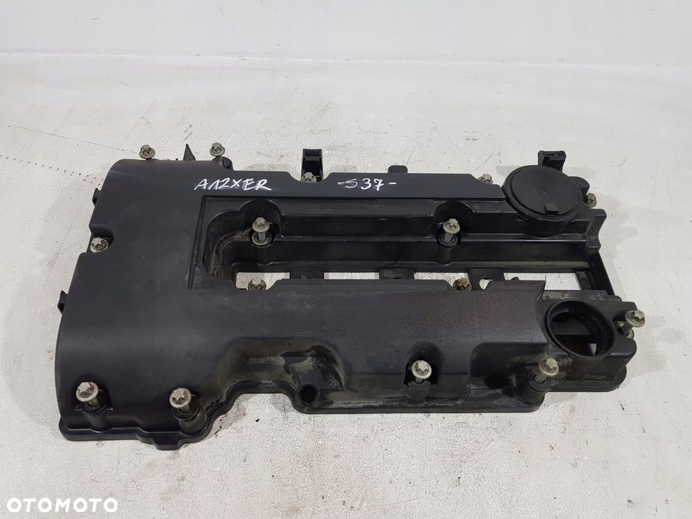 pokrywa zaworów 55561426 opel corsa d 1.2b a12xer - 2