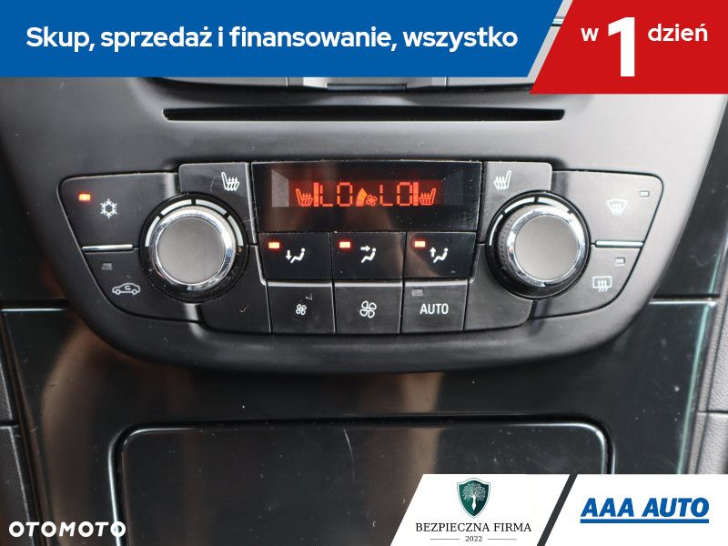 Opel Insignia - 17