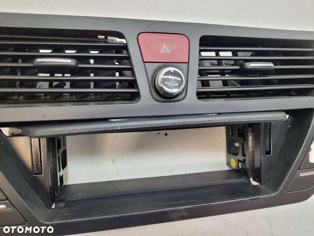 KRATKA NAWIEWU ŚRODKOWA DEKOR SCHOWEK CITROEN C4 GRAND PICASSO I 96541120 - 4