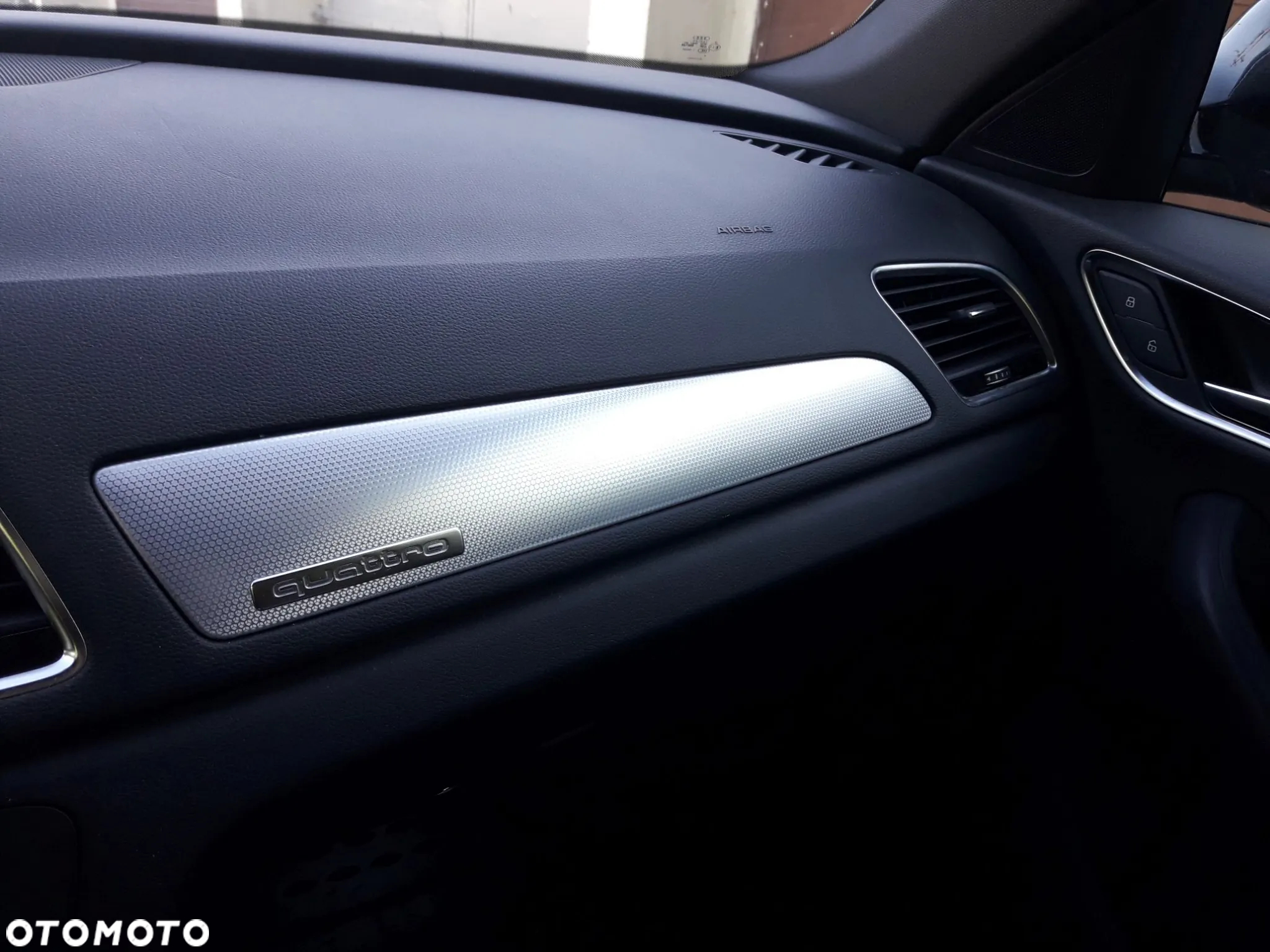 Audi Q3 2.0 TFSI quattro S tronic - 13