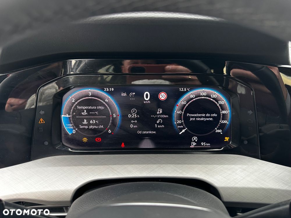Volkswagen Golf - 27