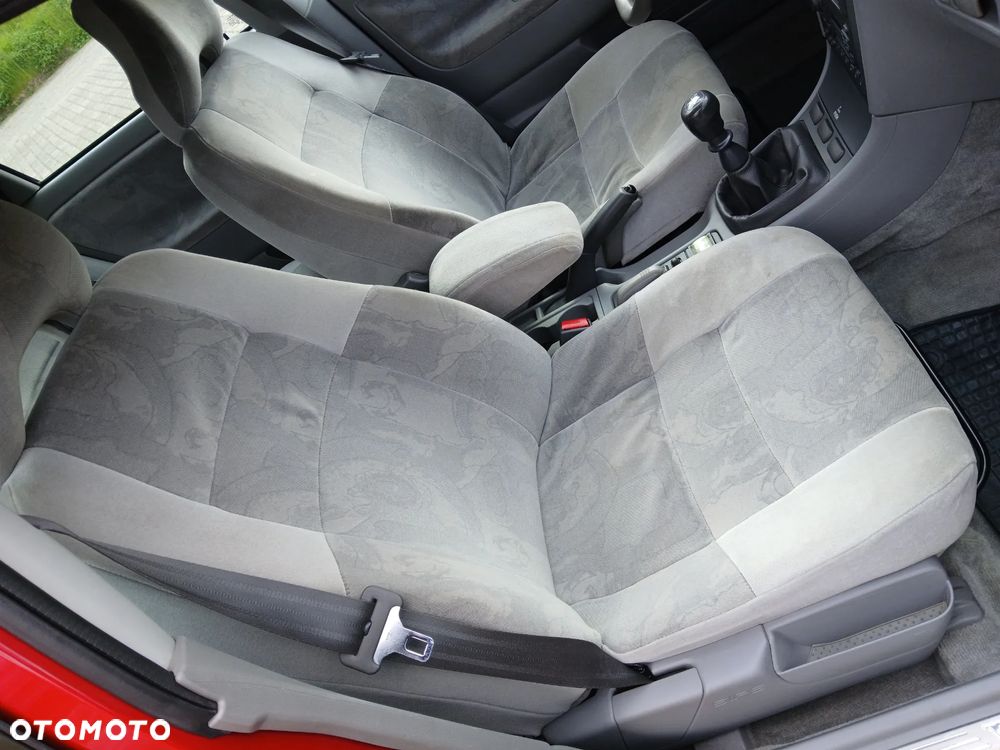 Volvo V40 - 26
