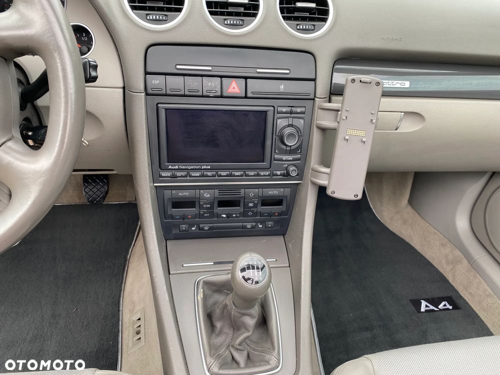 Audi A4 Cabrio 1.8 T quattro - 21