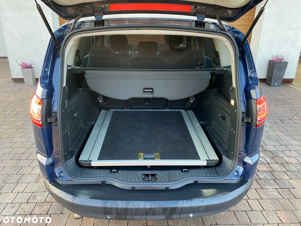 Ford S-Max - 16